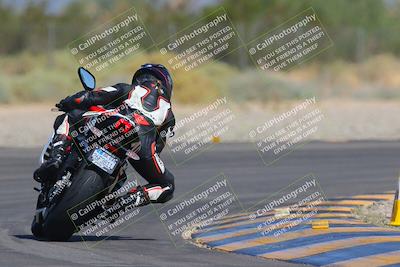 media/Sep-25-2023-Moto Forza (Mon) [[81ffa65e0a]]/B-C Group/Session 4 (Turn 2 Backside)/